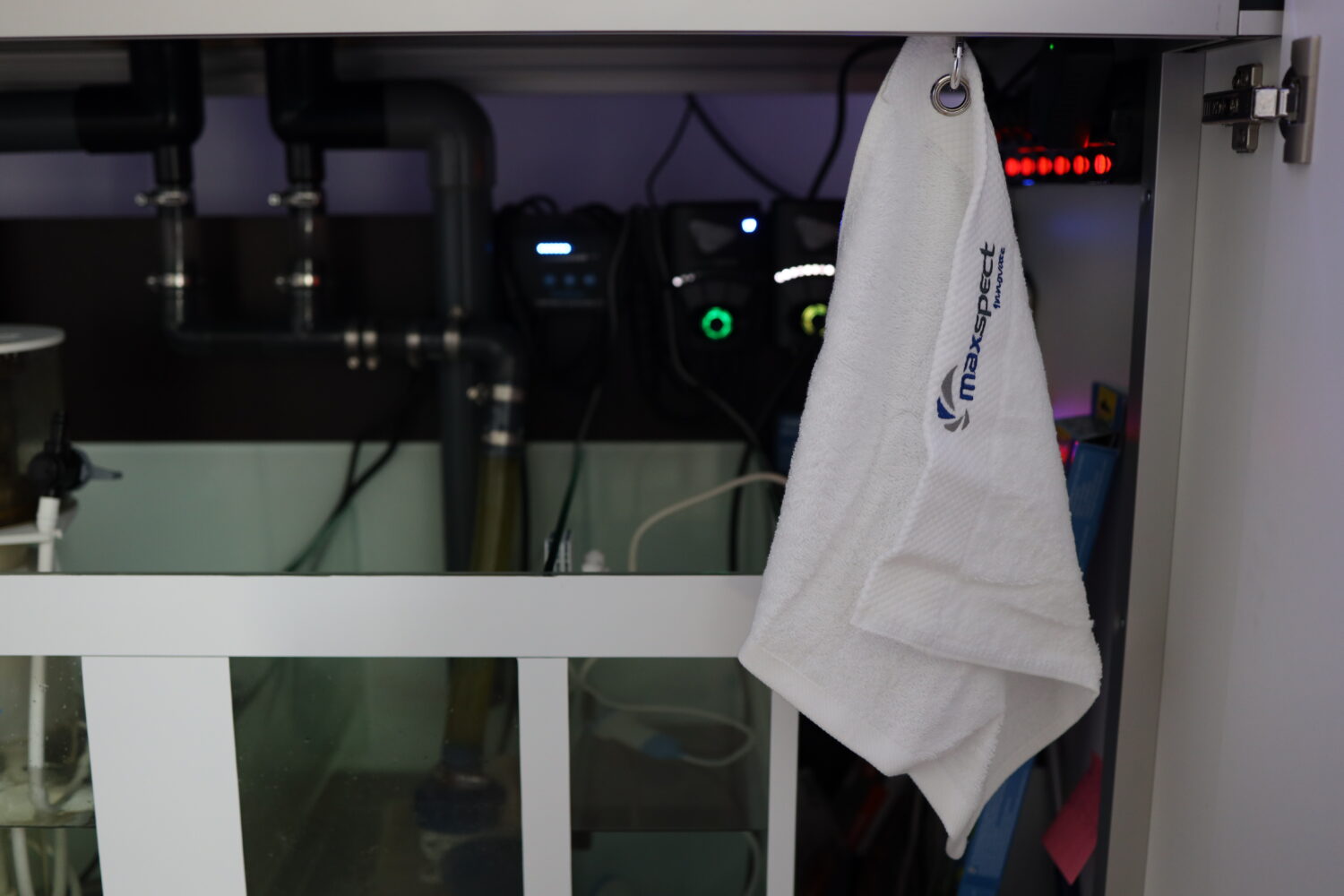 Handen droog met de Maxspect handdoek
